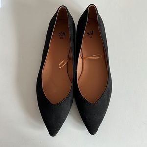 H&M Black Pointed Flats